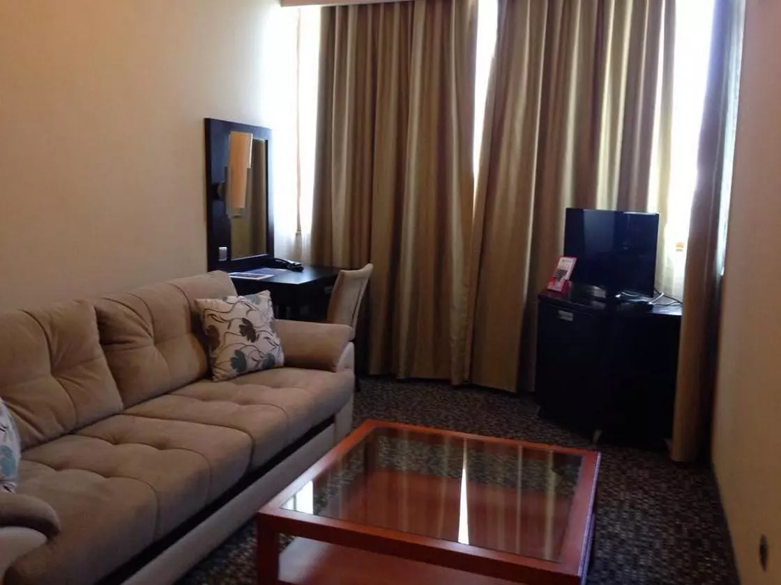 CAPITAL_SHABAVIZ (14).jpg